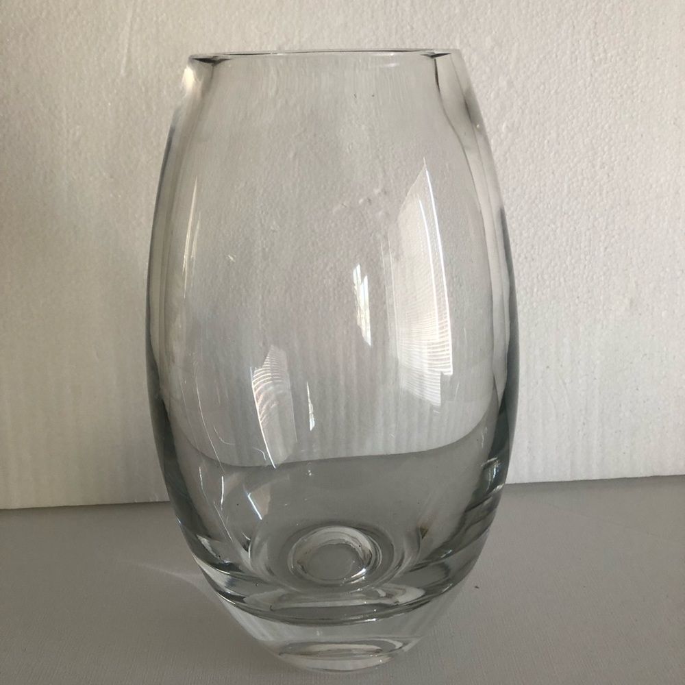Badash Crystal Vase Radiant 9.75" Heavy. Elegant. Mouth blown